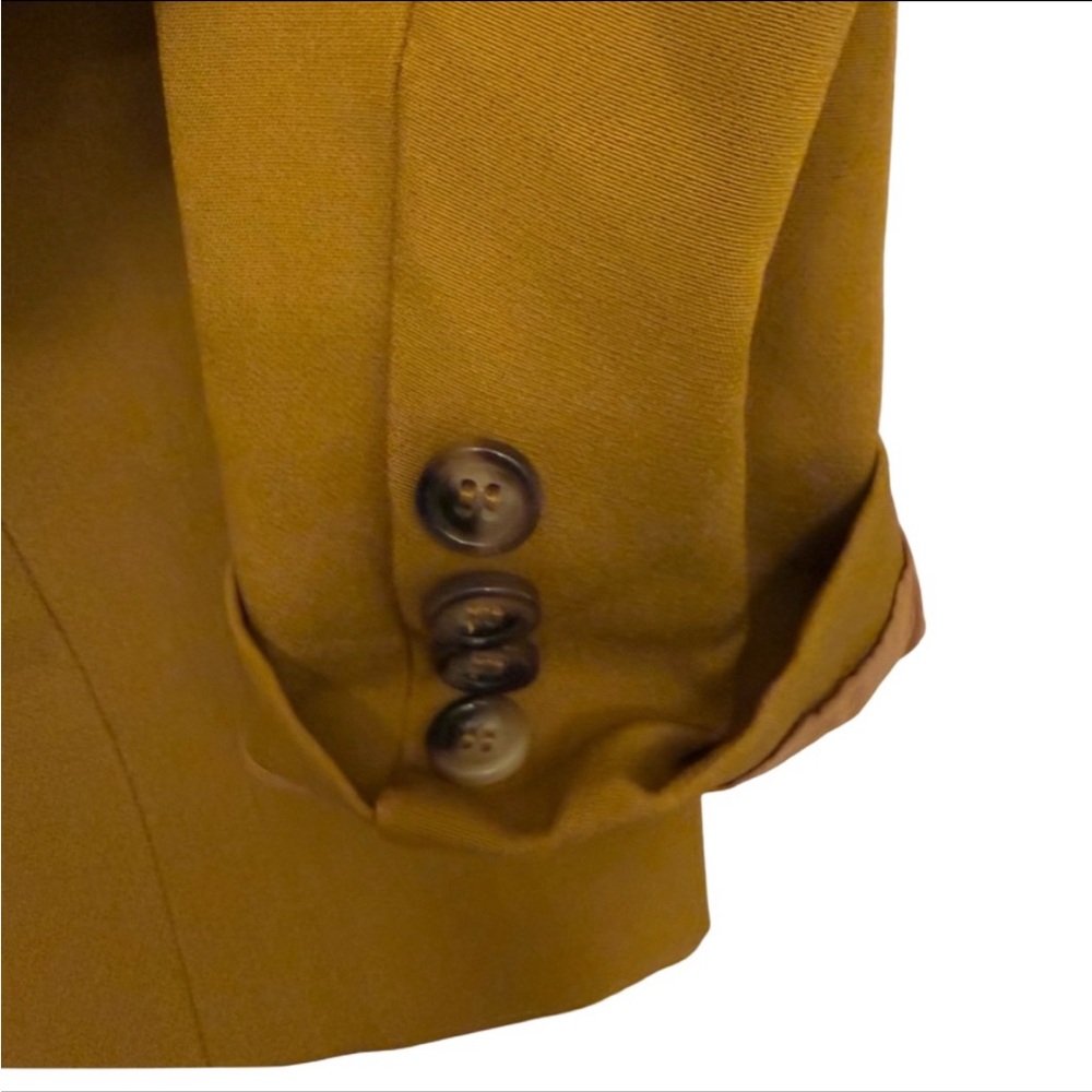 🌸Like New Oversized Blazer In Mustard, Size Medium - Picture 8 of 8